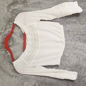 DIVIDED H&M cropped peasant top